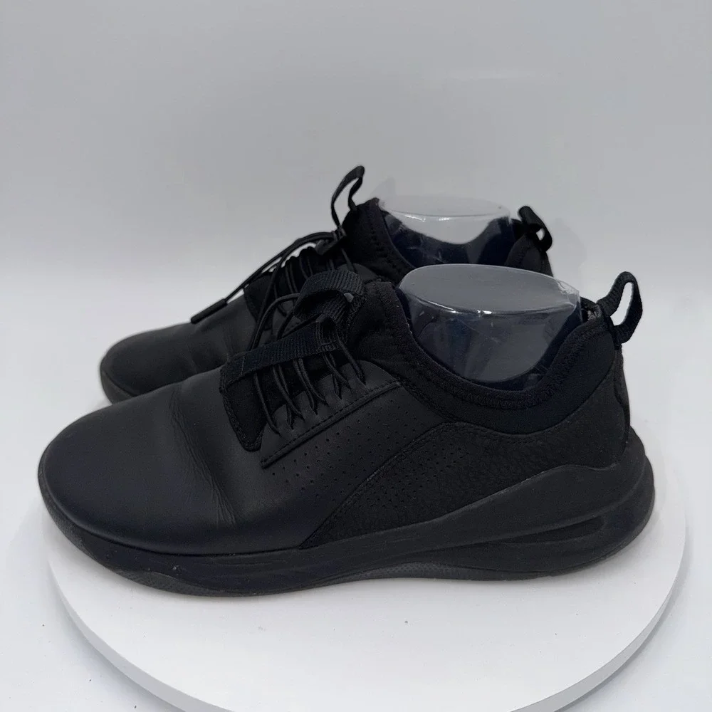 Clove Nursing Shoes All Black Women's Size 9.5 Men's Size 8 Waterproof